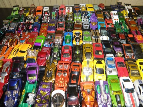 Hot wheels autos - 30,