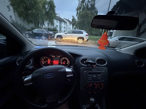 Das auto fährt - auto,